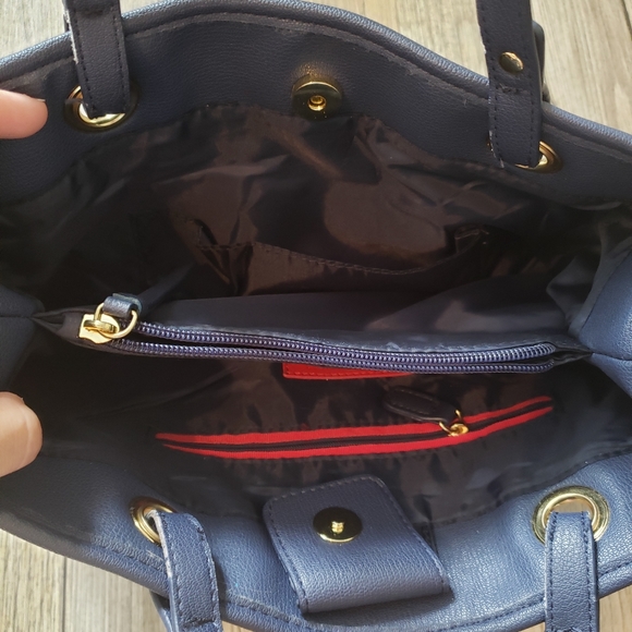 Tommy Hilfiger Purse - Picture 5 of 5